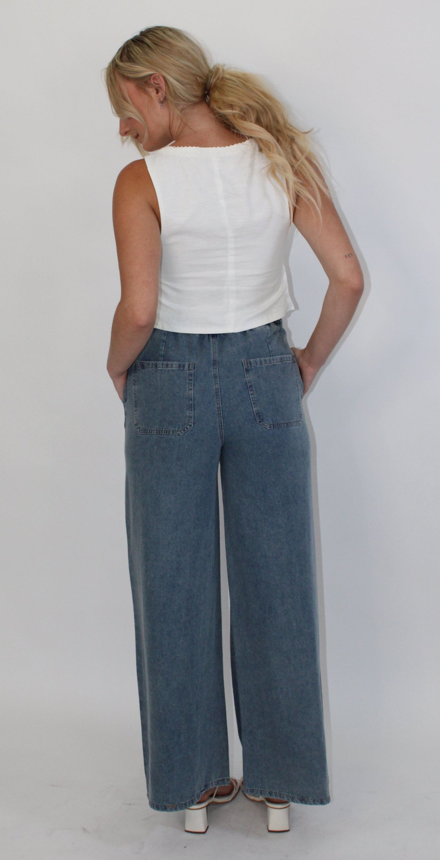 Jadyn Wide Leg Jean